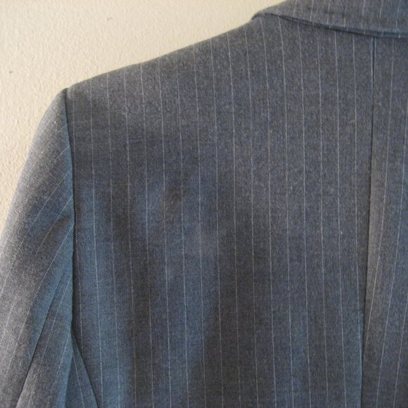 United Colors of Benetton 2 Piece Pin Stripe Pant Suit, Size 42 6P - Picture 6 of 15